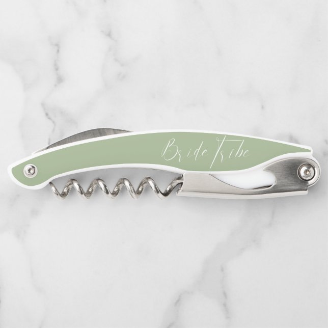 Sacacorchos Propuesta de Dama de Honor Modern Script Sage Trib (Reverso)