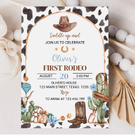 Saddle Up Highland Cowboy Invitación de primer cum