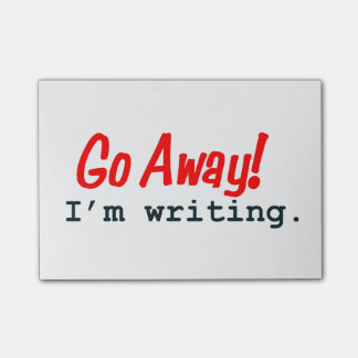 Salgo, estoy escribiendo notas de post-it