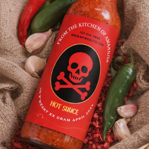 Salsa picante con calavera en la etiqueta