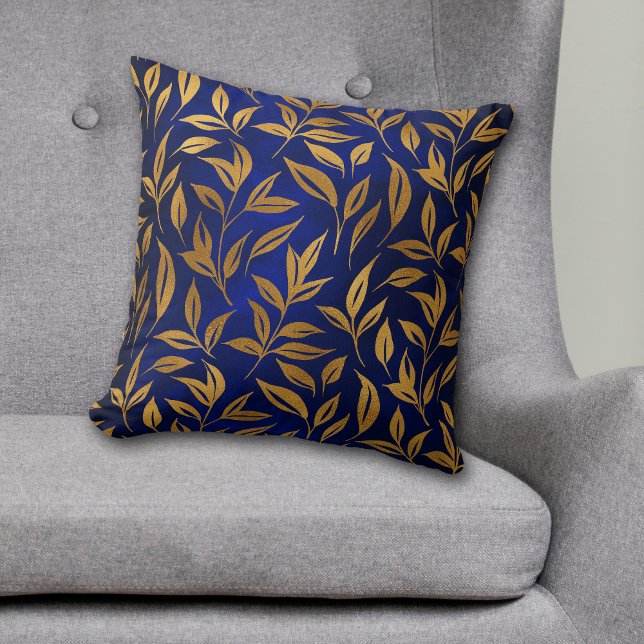 Saltos de oro en el Cojín decorativo real azul bri (Subido por el creador)