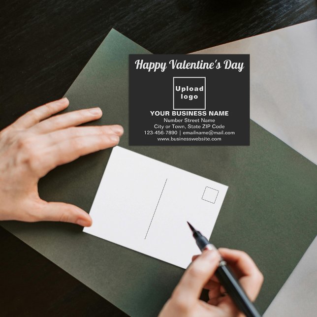 Saludo de Business Valentine en postal negra (Business brand with Valentine greeting on black postcard to advertise your business.)