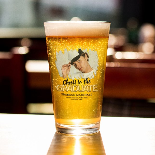 Saludos a la graduación de la foto del graduado (Subido por el creador)