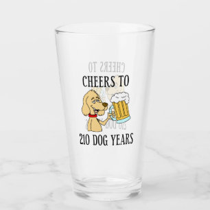 Saludos a los 210 años de perro: Glass de cumpleañ