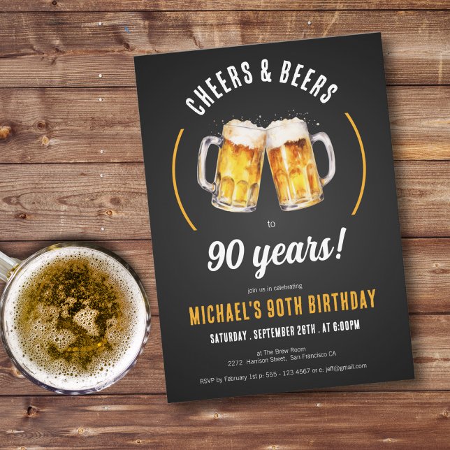 Saludos y cervezas 90ª invitación a la fiesta de c (Cheers and Beers 90th Birthday Party Invitation)