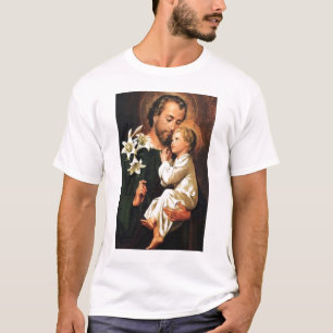 San José que sostiene la camiseta de Jesús