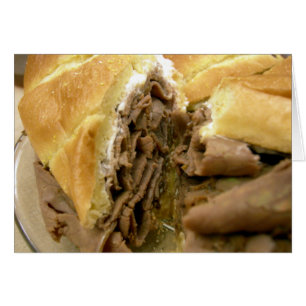 Sándwich de carne asada con queso cremoso de cabra
