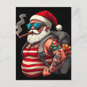 Santa Claus de Navidad con tatuajes rebeldes en la
