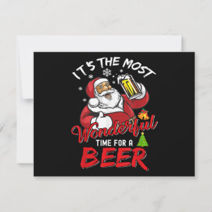 Santa Claus divertido de Navidad bebiendo cerveza
