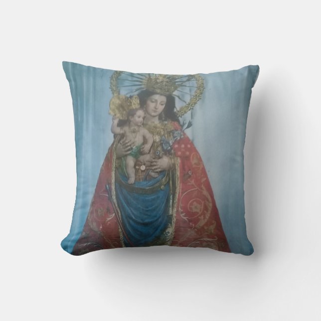 Santa María y la almohada infantil (Anverso)
