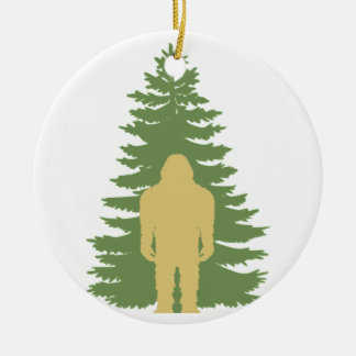Sasquatch con ornamento de cedro