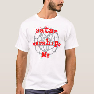 satan me adora camiseta