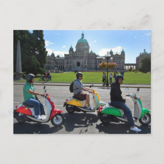 Scooters en la postal Victoria