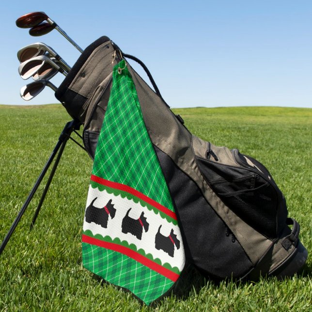 Scotty Dog Green Plaid Tartan Golf Toalla (So cute! Green plaid, Scottish Terriers, red and green scalloped trim.)