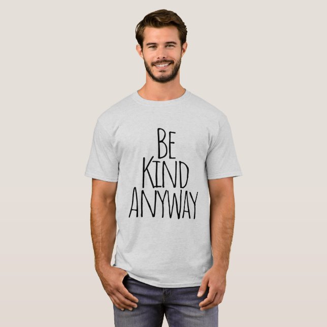 Sea amable con la camiseta (Anverso completo)