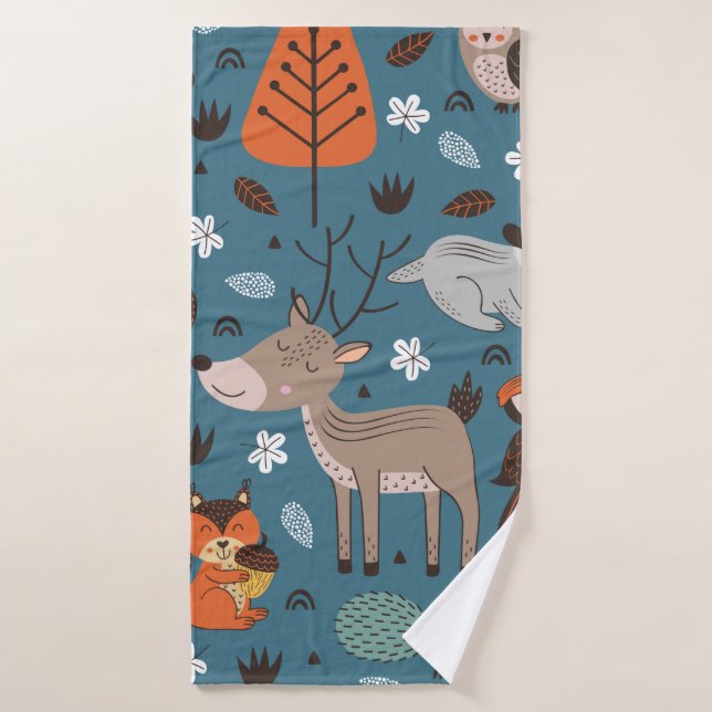 Seamless pattern with forest animals on blue backg (Toalla de baño)