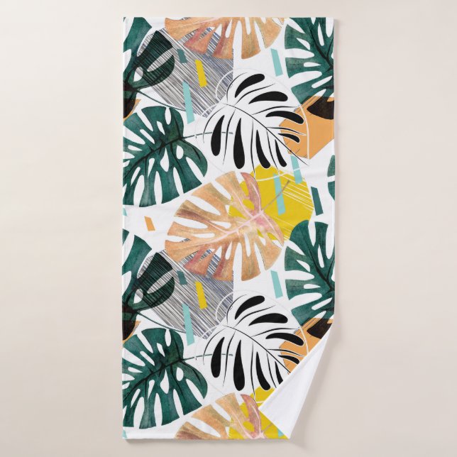 Seamless tropical pattern. Green leaves of a palm  (Toalla de baño)