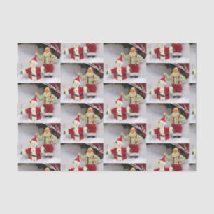 Seda Santa construye un papel en el tejido de Snowman