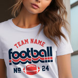 Selección personalizado de Fútbol Red White y Blue<br><div class="desc">Nombre de personalizado de fútbol y número de jugador T-Shirt para mamá - mostrado en Diseño Blanco para las mamás de fútbol presenta letras retro y texto personalizado que se puede personalizar con un nombre de equipo y el número de camiseta del jugador. Los colores rojo y azul se pueden...</div>