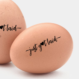 Sello Automático acaba de poner una pequeña estampilla de huevo