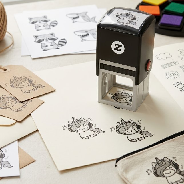 Sello Automático Bebé Unicornio Kawaii Feliz con Auriculares (Cute Happy Kawaii Baby Unicorn with Headphones. Self-inking Stamp)