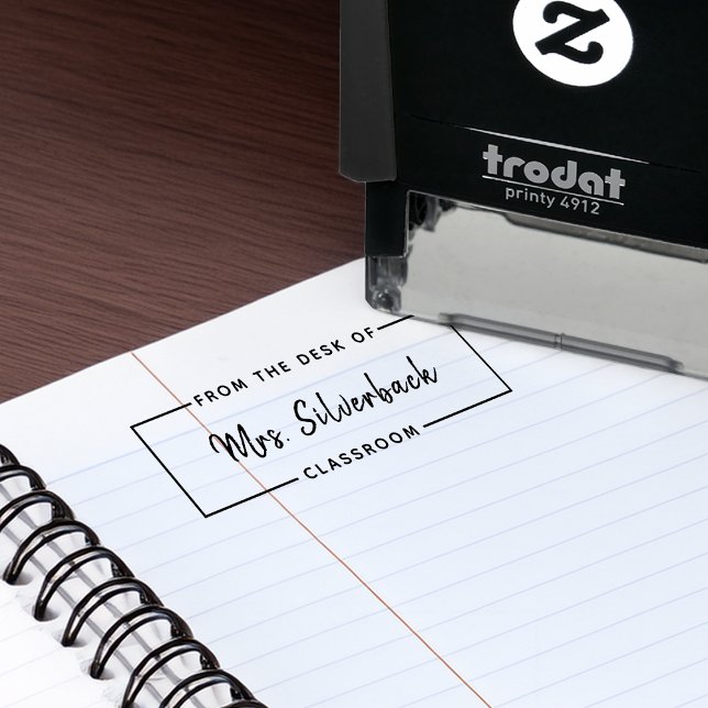 Sello Automático Desde El Escritorio Del Nombre Del Script Escrito  (From The Desk Of Handwritten Script Name Self-inking Stamp)