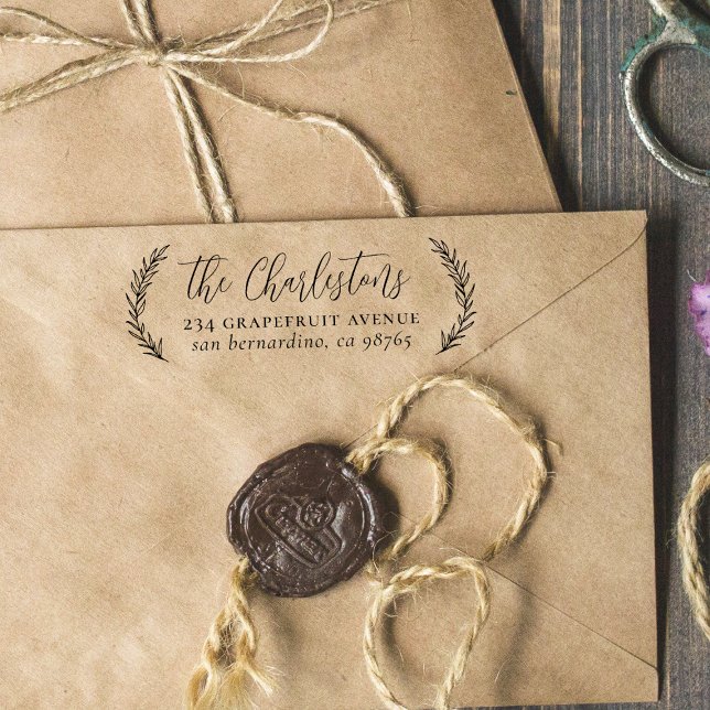 Sello Automático Dirección de devolución de familia de caligrafía d (Stamp Mockup)