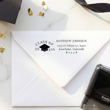 Dirección de devolución de gorra de graduación