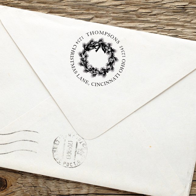 Sello Automático Dirección de devolución de Wreath de vajilla de va (Christmas holiday greenery simple wreath return address self inking stamp.)