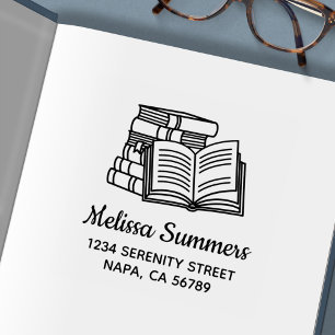 Sello Automático Dirección de pila de libros y libro abierto