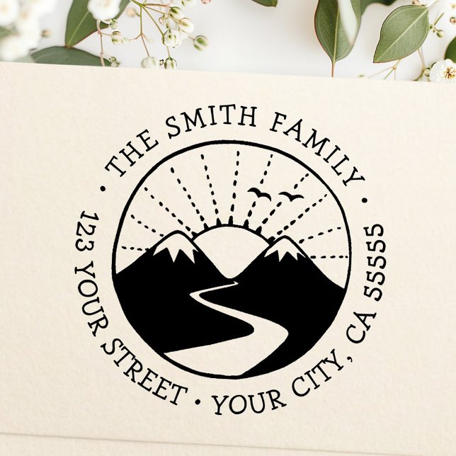 Sello Automático Dirección de retorno de fuentes caprichosa de Moun (Mountain sunrise whimsical font return address self-inking stamp)