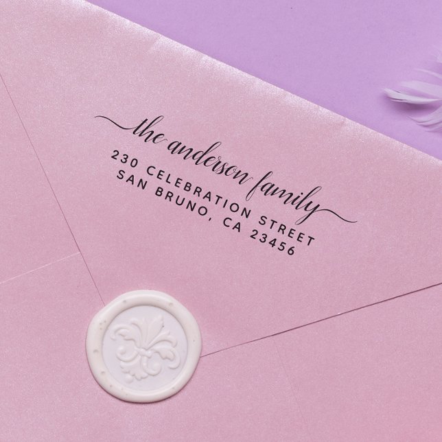 Sello Automático Elegante Script Swirls Nombre de familia Dirección (Rubber Stamp Mock-up)