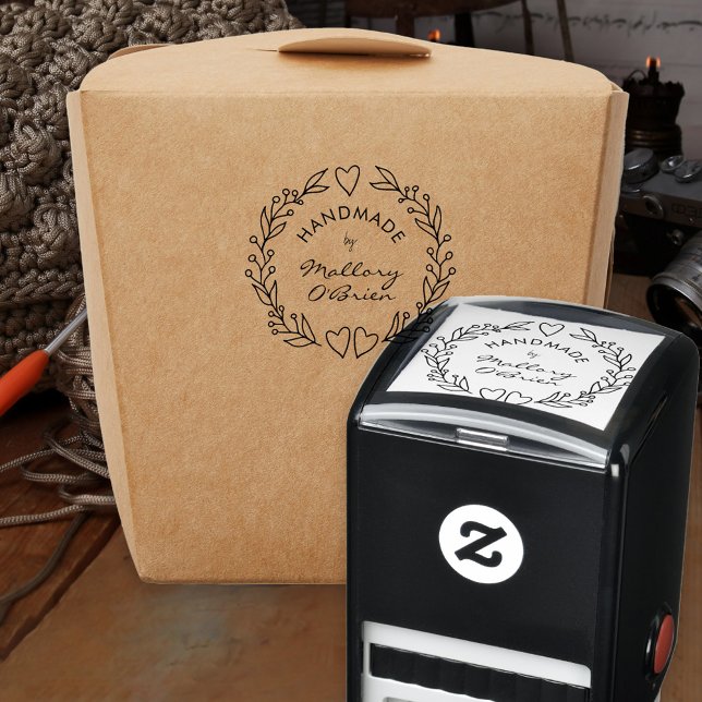 Sello Automático Hecho a mano por Doodle Wreath de Botanical Hearts (Handmade self-inking signature stamp with line drawn wreath)