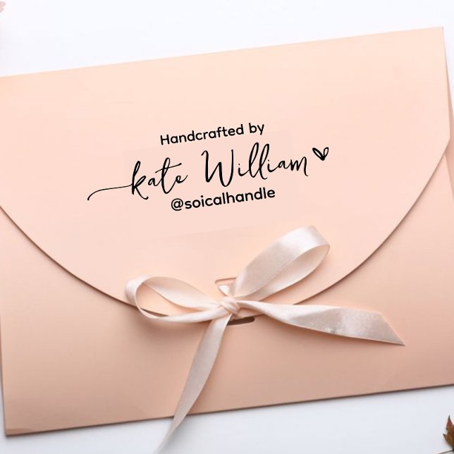 Sello Automático Hecho a mano por (texto personalizado) + nombre, f (Subido por el creador)