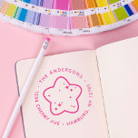 Sello Automático Hola, dirección de devolución de Baby Star Persona<br><div class="desc">Anuncie la llegada de su pequeño de una manera verdaderamente mágica con nuestra colección de artículos de anuncio de nacimiento, con un vibrante fondo de color arcoiris adornado con brillantes estrellas. Cada pieza de esta colección está diseñada para celebrar la alegría y maravilla de su nueva adición, proporcionando una hermosa...</div>