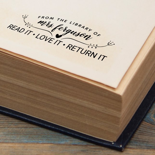 Sello Automático Los bibliotecarios lo leen, lo aman, lo devuelven  (Librarians Read It Love It Return It Personalized Self-inking Stamp)