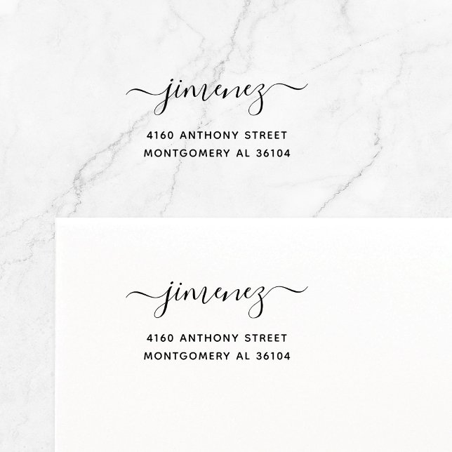 Sello Automático Modern Nombre escrito a mano y dirección de devolu (Modern, elegant calligraphy font with swashes family name self-inking return address stamp.)