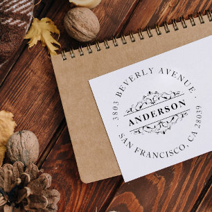 Sello Automático Remite redondo del Flourish rojo del apellido el  