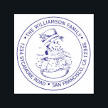Sello Automático Vintage Christmas Snowman Round Return Address<br><div class="desc">Navidades familia vuelta dirección sellado por sí mismo con tu nombre y dirección en una tipografía elegante de tinta azul violeta con una imagen de muñeco de nieve de Navidad pintada a mano. Simplemente agrega tu nombre y dirección. Diseñado exclusivamente para usted por Happy Dolphin Studio. Si necesita ayuda o...</div>