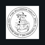Sello Automático Vintage Christmas Snowman Round Return Address<br><div class="desc">Navidades familia vuelta dirección sellado por sí mismo con su nombre y dirección en tipografía elegante con una imagen vintage de snowman navideño dibujada a mano. Simplemente agrega tu nombre y dirección. Diseñado exclusivamente para usted por Happy Dolphin Studio. Si necesita ayuda o productos coincidentes, póngase en contacto con nosotros...</div>