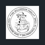 Sello Automático Vintage Christmas Snowman Round Return Address<br><div class="desc">Navidades familia vuelta dirección sellado por sí mismo con su nombre y dirección en tipografía elegante con una imagen vintage de snowman navideño dibujada a mano. Simplemente agrega tu nombre y dirección. Diseñado exclusivamente para usted por Happy Dolphin Studio. Si necesita ayuda o productos coincidentes, póngase en contacto con nosotros...</div>
