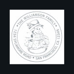 Sello Automático Vintage Christmas Snowman Round Return Address<br><div class="desc">Navidades familia vuelta dirección sellado por sí mismo con tu nombre y dirección en una tipografía elegante de tinta gris plateada con una imagen de muñeco de nieve de Navidad pintada a mano. Simplemente agrega tu nombre y dirección. Diseñado exclusivamente para usted por Happy Dolphin Studio. Si necesita ayuda o...</div>