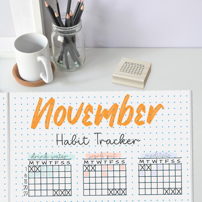 Sello De Caucho Calendario del mes de seguimiento de hábitos del d (Dot grid journal monthly Habit Tracker page using mini calendar stamp.)