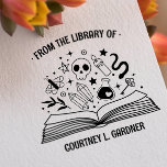 SELLO DE CAUCHO DE LA BIBLIOTECA DE SU NOMBRE LIBRO MÁGICO<br><div class="desc">Famoso y de inspiración química, la placa de biblioteca STAMP con su nombre personalizado, ideal para añadir un toque personal a su preciada colección de libros. La placa muestra una inscripción curvada con gracia "Desde la biblioteca de" en la parte superior, un ilustracion impresionante de un libro mágico abierto con...</div>