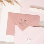 Sello De Caucho Dirección de retorno de monograma rusos<br><div class="desc">Clásico con un toque rústico, este sello de dirección de retorno presenta un monograma rodeado de ramas. Un apellido grande se sienta encima de una dirección de retorno. Hace un gran regalo de recién casados o de ducha de novia. También es muy bueno para una limpieza. Perfecto para atender sus...</div>