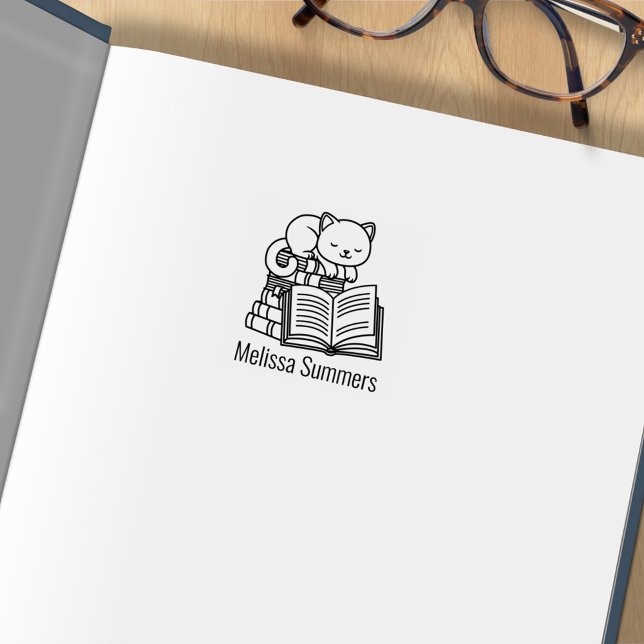 Sello De Caucho Gato Lindo Pila de Libros Placa Personalizada 1x1 (Subido por el creador)