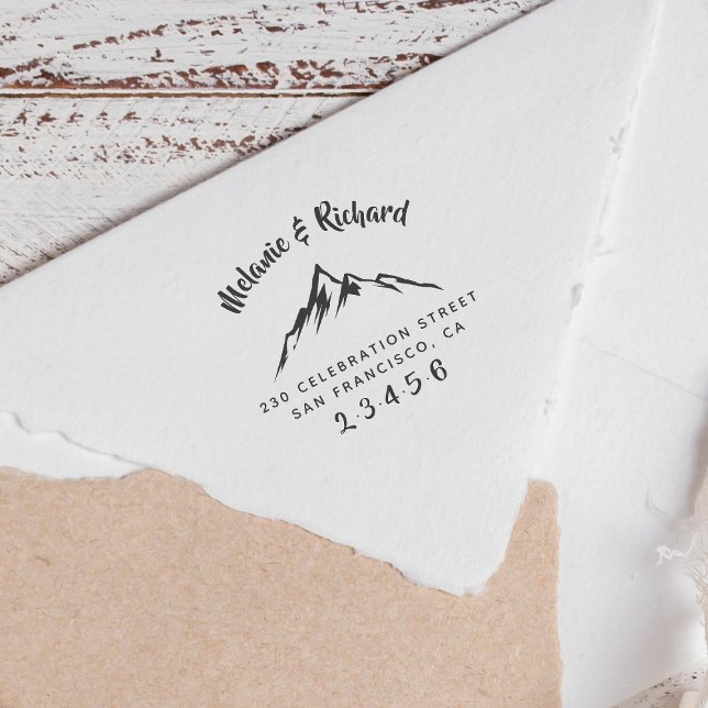 Sello De Caucho Montaña | Nombres de boda personalizados y direcci (Stamp Mock-up)