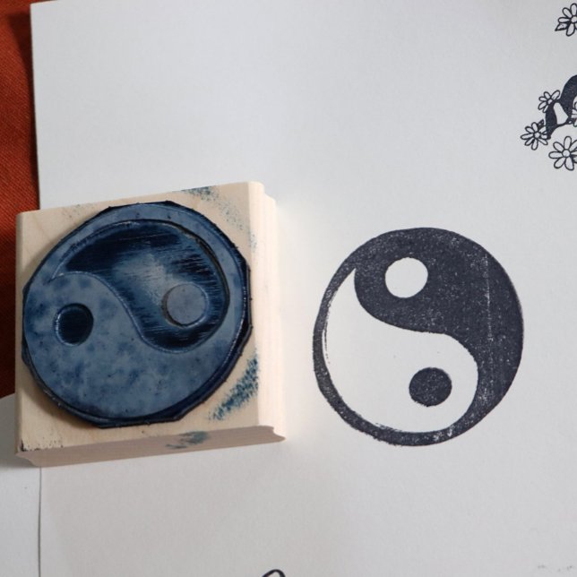 Sello De Caucho Símbolo Yin Yang oscuro y claro (Subido por el creador)