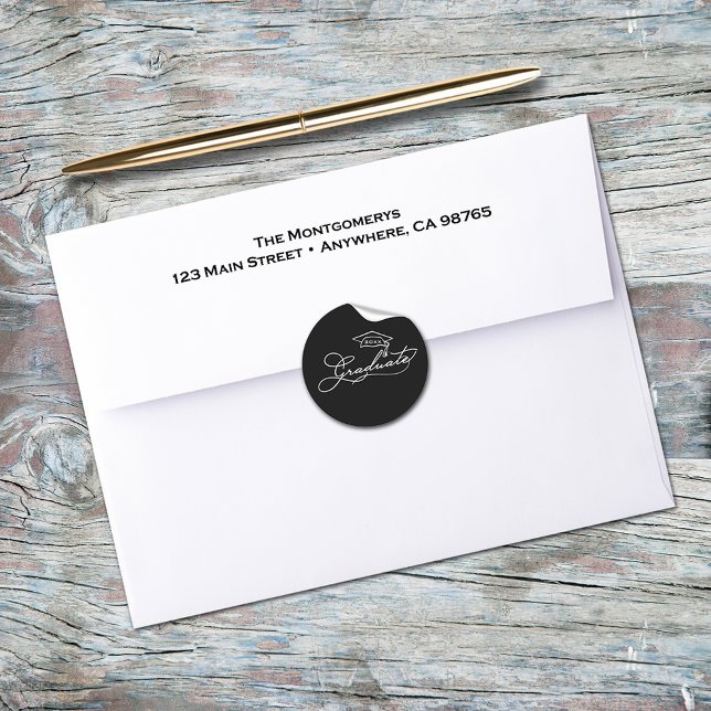 Sello para sobres elegante de graduación de guione (Elegant script 1-1/2" graduation envelope seals (more colors available))