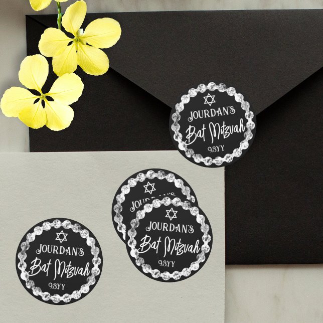 Sello para sobres moderno de Bat negro Mitzvah (black and white party favor stickers, round bat mitzvah envelope seals and labels)